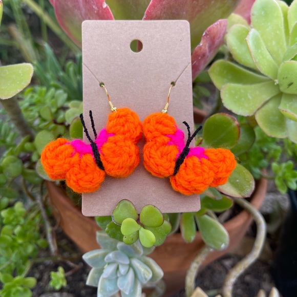 🎉HP🎉Handmade Crochet Hot Pink & Neon Orange Butterfly Earrings - Picture 2 of 2